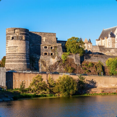 S01E02 – Vinum Sonore // San Carol ; Celeste